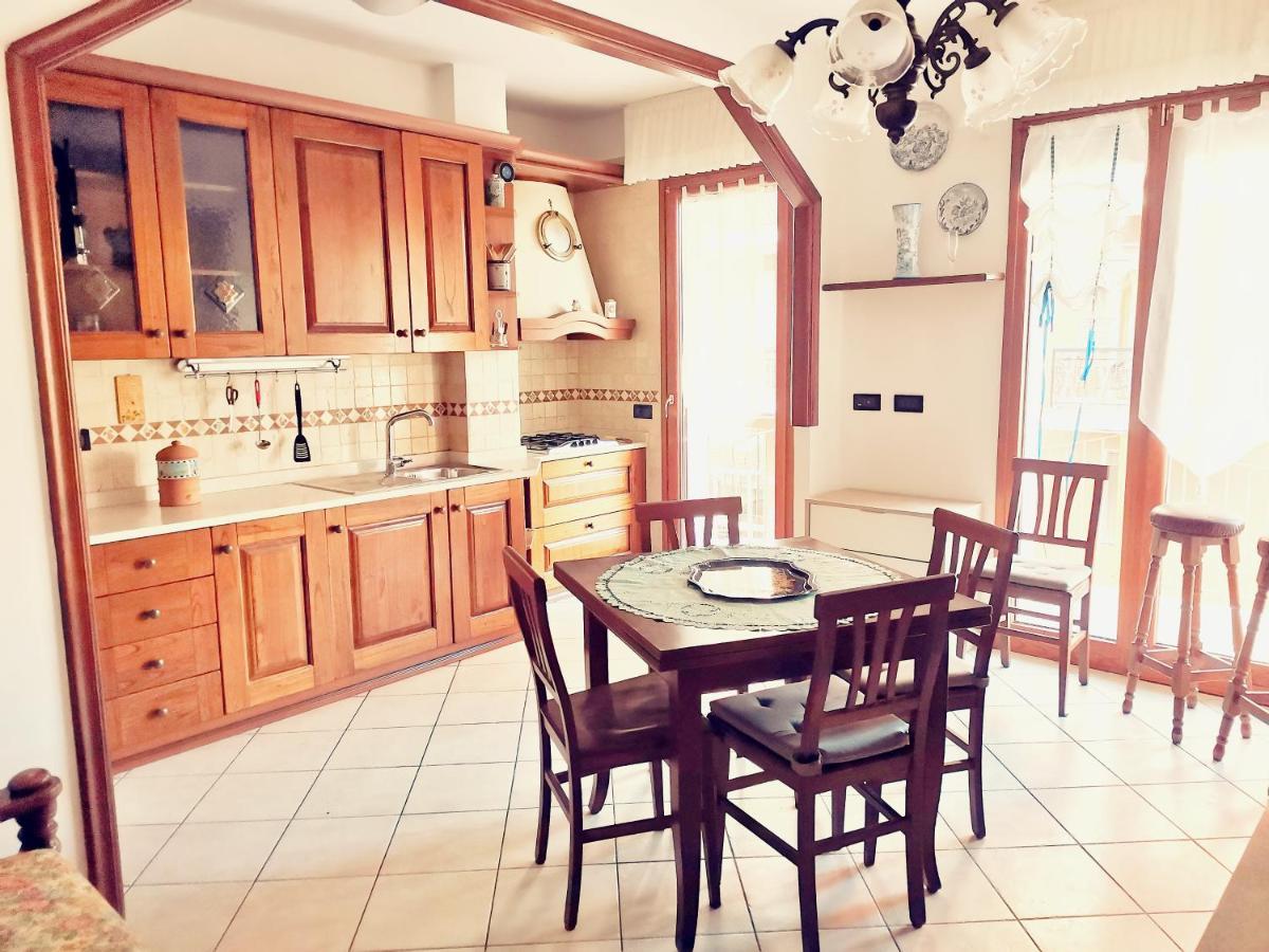 Il Tulipano Appartement San Bartolomeo Al Mare Buitenkant foto