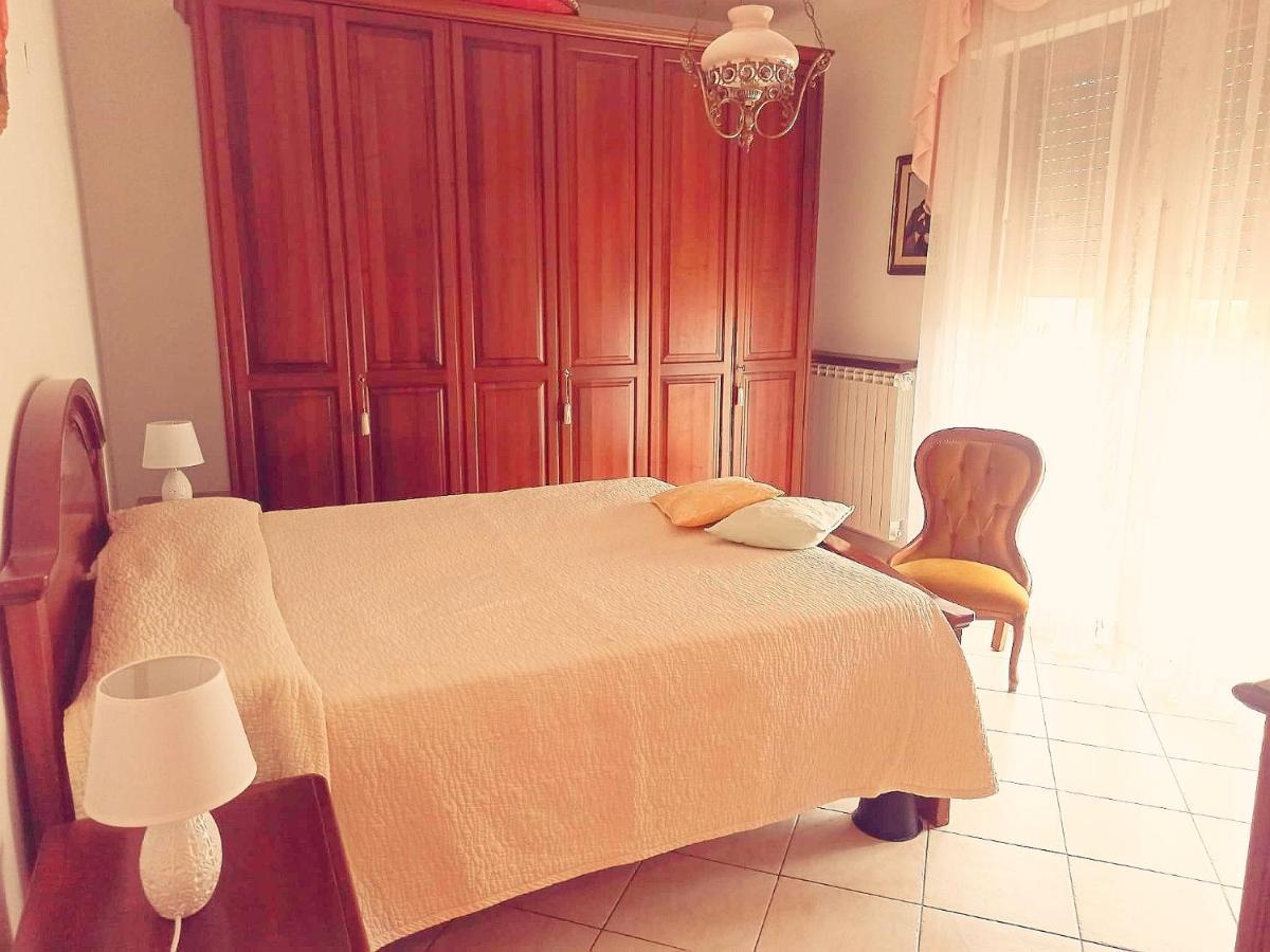Il Tulipano Appartement San Bartolomeo Al Mare Buitenkant foto