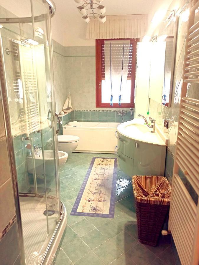 Il Tulipano Appartement San Bartolomeo Al Mare Buitenkant foto