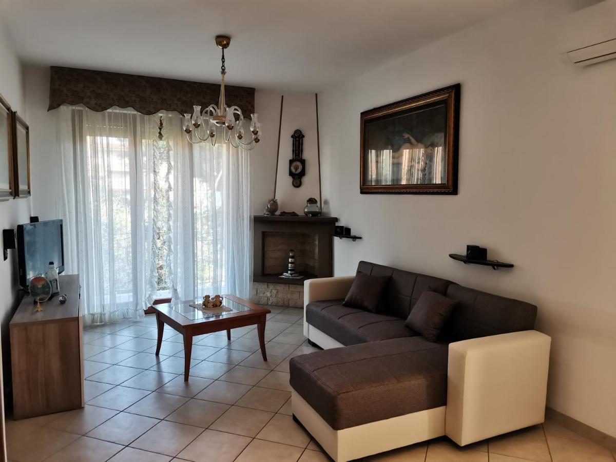 Il Tulipano Appartement San Bartolomeo Al Mare Buitenkant foto