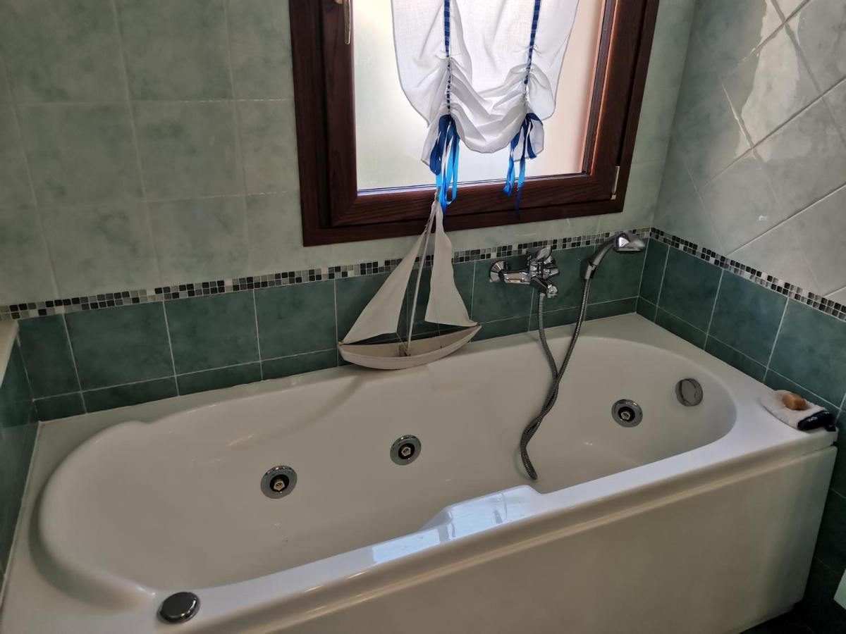 Il Tulipano Appartement San Bartolomeo Al Mare Buitenkant foto