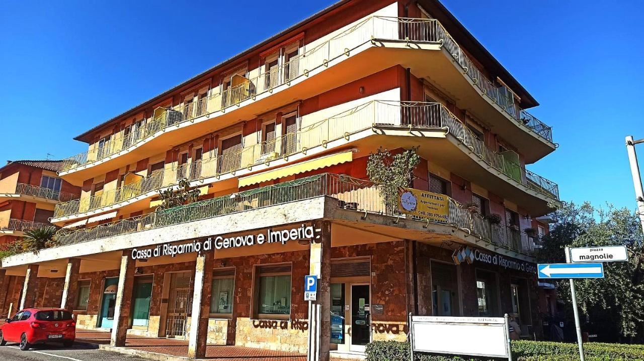 Il Tulipano Appartement San Bartolomeo Al Mare Buitenkant foto